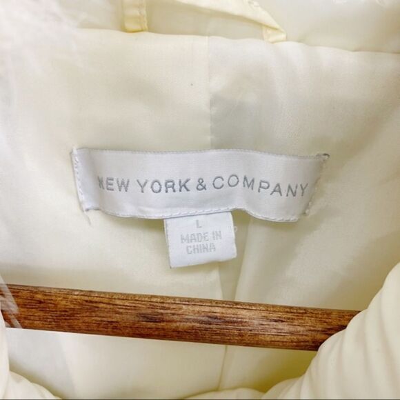 New York and Company Cream Fur Collar Vest Large - Picture 4 of 8